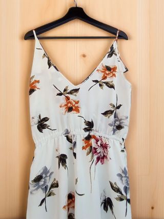 Mono largo blanco Talla M 38 flores Ivivi