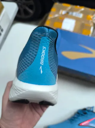 Zapatillas Brooks Hyperion Max 2 Talla 43 Nuevas