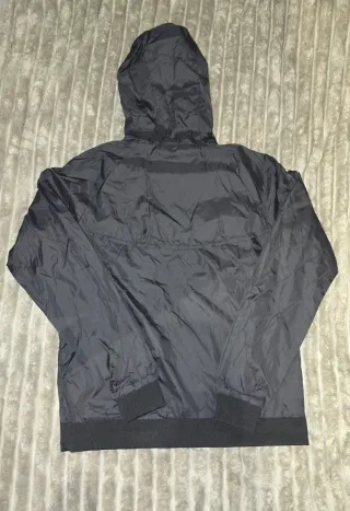 Chaqueta cortavientos Nike Negra