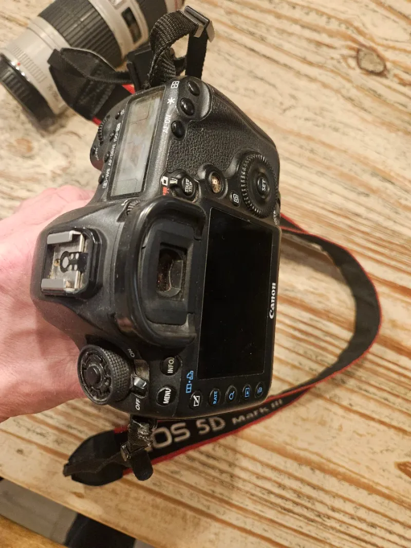 Canon EOS 5D Mark III + 3 Lentes + mochila afbeelding 7