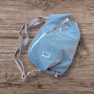 Lululemon Bolso Cruzado Gris y Beige