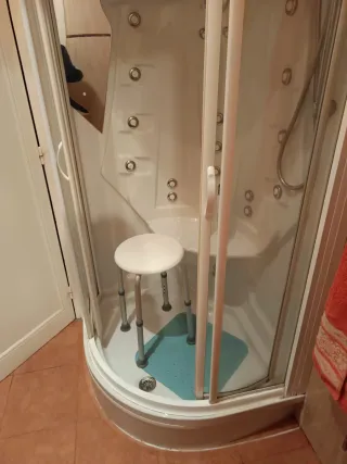 Cabina de ducha con hidromasaje
