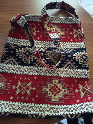 Cappello e Sciarpa Peruviana in Lana con Borsa