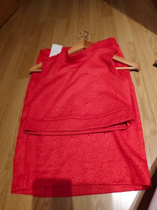 Conjunto rojo/naranja top y falda