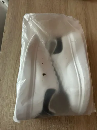 Alexander McQueen Bambas Talla 40 Nuevas