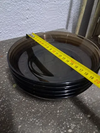 Platos vintage de plástico