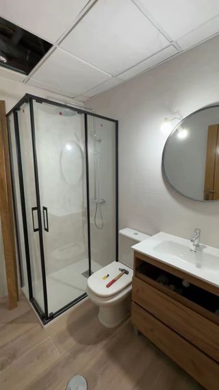 Reformas, pintura, enlucidos, alicatados de baños,