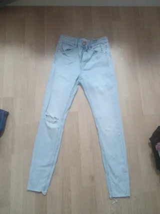 Pantalones vaqueros Stradivarius azul claro T36