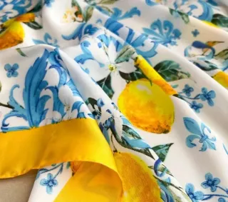Pañuelo 70x70cm Estampado Limones y Flores