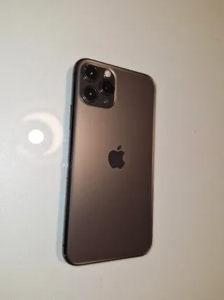 iPhone 11 Pro 64GB Space Gray batería 96%
