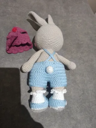 Muñeco Conejo Amigurumi hecho a mano