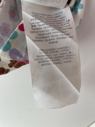 Top corto floral anudado