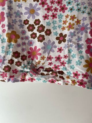 Top corto floral anudado