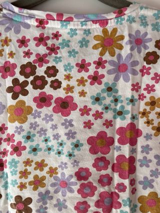 Top corto floral anudado