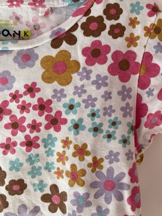 Top corto floral anudado