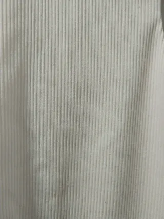 Top asimétrico blanco de marca local