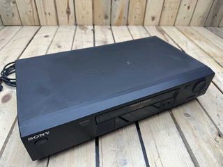 SONY VIDEO CASSETTE RECORDER SLV-SX720E