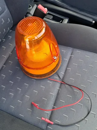 Luz rotativa ámbar 12V Dorman TrafiBEACON