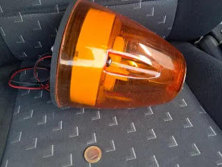Luz rotativa ámbar 12V Dorman TrafiBEACON