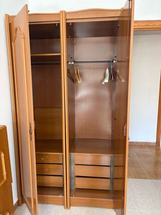 Muebles de habitación, somier, mesitas, y armarios