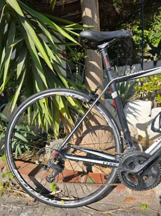 Bicicleta carretera Cube Agree SL Shimano 105