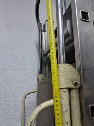 Escalera vintage metálica