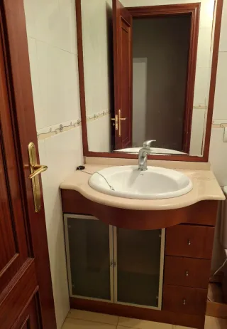 Mueble de baño madera y cristal