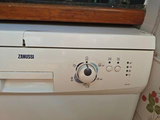 Lavavajillas Zanussi