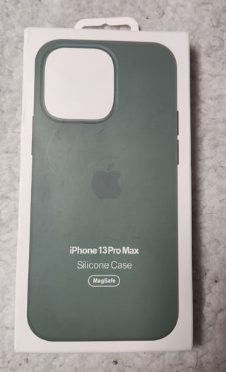 Custodia iPhone 13 Pro Max in silicone MagSafe