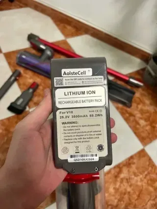 Aspiradora Dyson V10 con contenedor grande