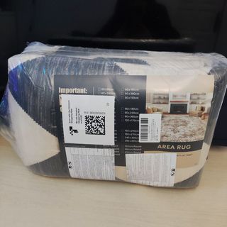 Alfombra 160x230cm Beige y Negro (80€)