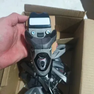 Conjunto Fijaciones Esquí Gris