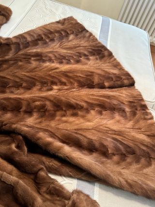 Abrigo de piel marrón