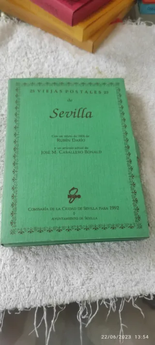 Libros de autores con postales antiguas de Sevilla