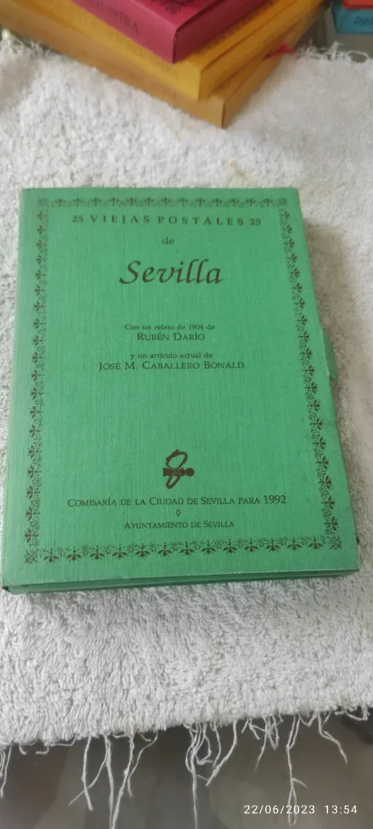 Libri di autori con cartoline antiche di Siviglia