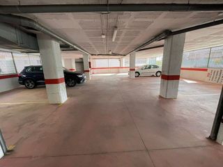 Garaje en venta en Los Boliches en Fuengirola