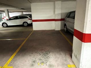 Garaje en venta en Los Boliches en Fuengirola