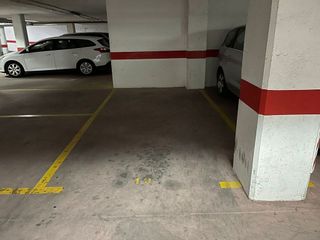 Garaje en venta en Los Boliches en Fuengirola