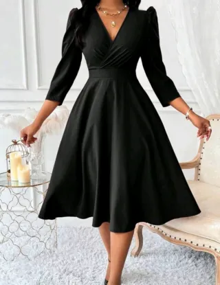 Vestido negro elegante sin estrenar