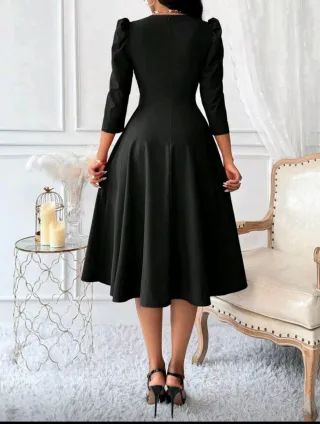 Vestido negro elegante sin estrenar