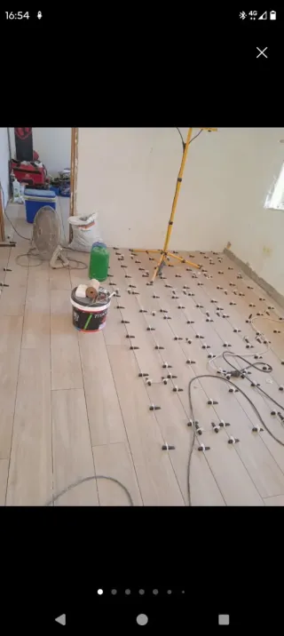 Alicatado y solado para baño