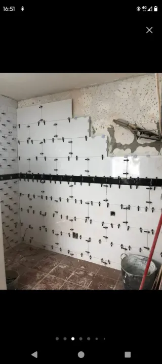 Alicatado y solado para baño