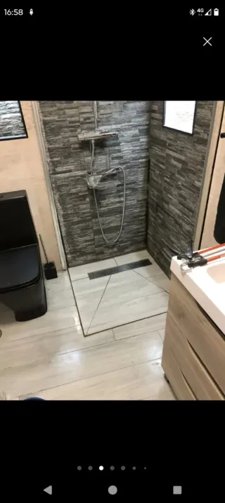 Alicatado y solado para baño