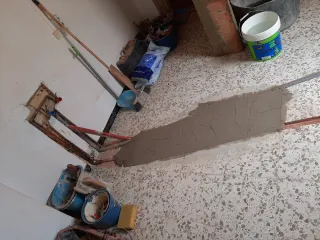 Alicatado y solado para baño