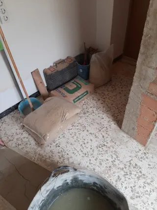 Alicatado y solado para baño