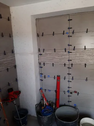 Alicatado y solado para baño