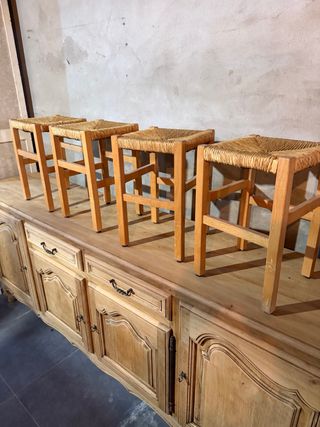 4 Taburetes de Madera y Esparto