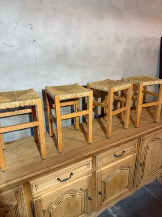 4 Taburetes de Madera y Esparto