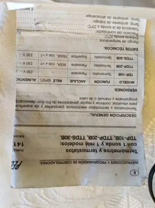 Termostato con sonda y 3 Interruptores Balancín