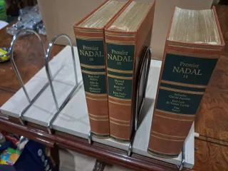 Separatori metallici per libri